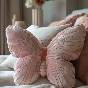Almohada de Mariposa Femenina, Linda y Original, Estilo Ins, Cojín de Algodón PP, Rosa Suave - Product Image 2