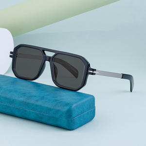 Gafas de sol polarizadas con montura cuadrada para hombre ZS-DB7103P, protección UV400, montura de PC, lentes TAC, color negro, protección solar para exteriores. - Product Image 5