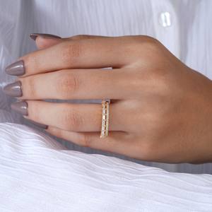 Elegante anillo de eternidad con diamantes para mujer, estilo de joyería fina atemporal, perfecto para bodas, compromisos y uso diario. - Product Image 5