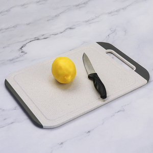 Planche à découper 3-en-1 en paille de blé, plastique et aluminium, résistante au lave-vaisselle, réutilisable, pour la découpe de viande et la décongélation rapide, pour la cuisine - Product Image 3