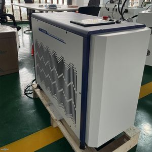 เครื่องเชื่อมไฟเบอร์เลเซอร์ GGH-2000W แบบตู้ปิด สำหรับสแตนเลส โหมดพัลส์ กำลังไฟ DC 930x580x1120 มม. - Product Image 4