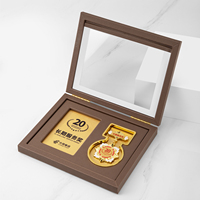 Trophées et Plaques Personnalisés pour la Rétirement, la Graduation, l'Anniversaire, les Récompenses pour Employés d'Excellence
