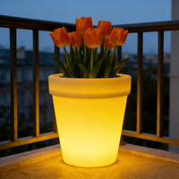 Pot Bunga LED Plastik PE Terang, Pot Luar Ruangan Besar LED RGB, Pot & Planter Taman dengan Berbagai Ukuran