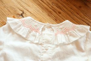 241227 blanc fait à la main smocké blanc Blouse filles hauts enfants chemises personnalisé en vrac en gros enfants vêtements - Product Image 6