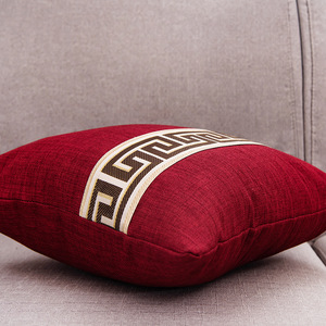 Funda de Cojín Decorativa Navideña de Estilo Rústico Moderno, con Diseño Griego en Rojo, Cuadrada, Suave y Tejida, para Sofá, Cama y Decoración del Hogar - Product Image 5