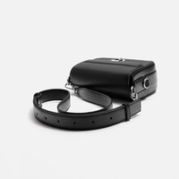 Nouveauté : Sac bandoulière streetwear tendance pour homme, personnalisable OEM/ODM avec logo, idéal pour les jeunes et le quotidien