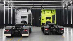 Tracteur routier lourd FAW J7, norme d'émission Euro V |   Logistique à longue portée durable et économe en carburant |   Transmission automatique à charge 31-40T - Product Image 3