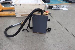 Offres Spéciales 100W 200 Watt 200 W Pulse Fiber Laser Nettoyage Sac À Dos Type Laser <span class=keywords><strong>D</strong></span>érouillage Machine - Product Image 2