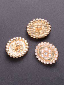 Thanh lịch hình bầu dục hợp kim kẽm Shank nút tinh thể tôn tạo cụm Ngọc Trai & Rhinestone trung tâm cho hàng may mặc cao cấp - Product Image 4