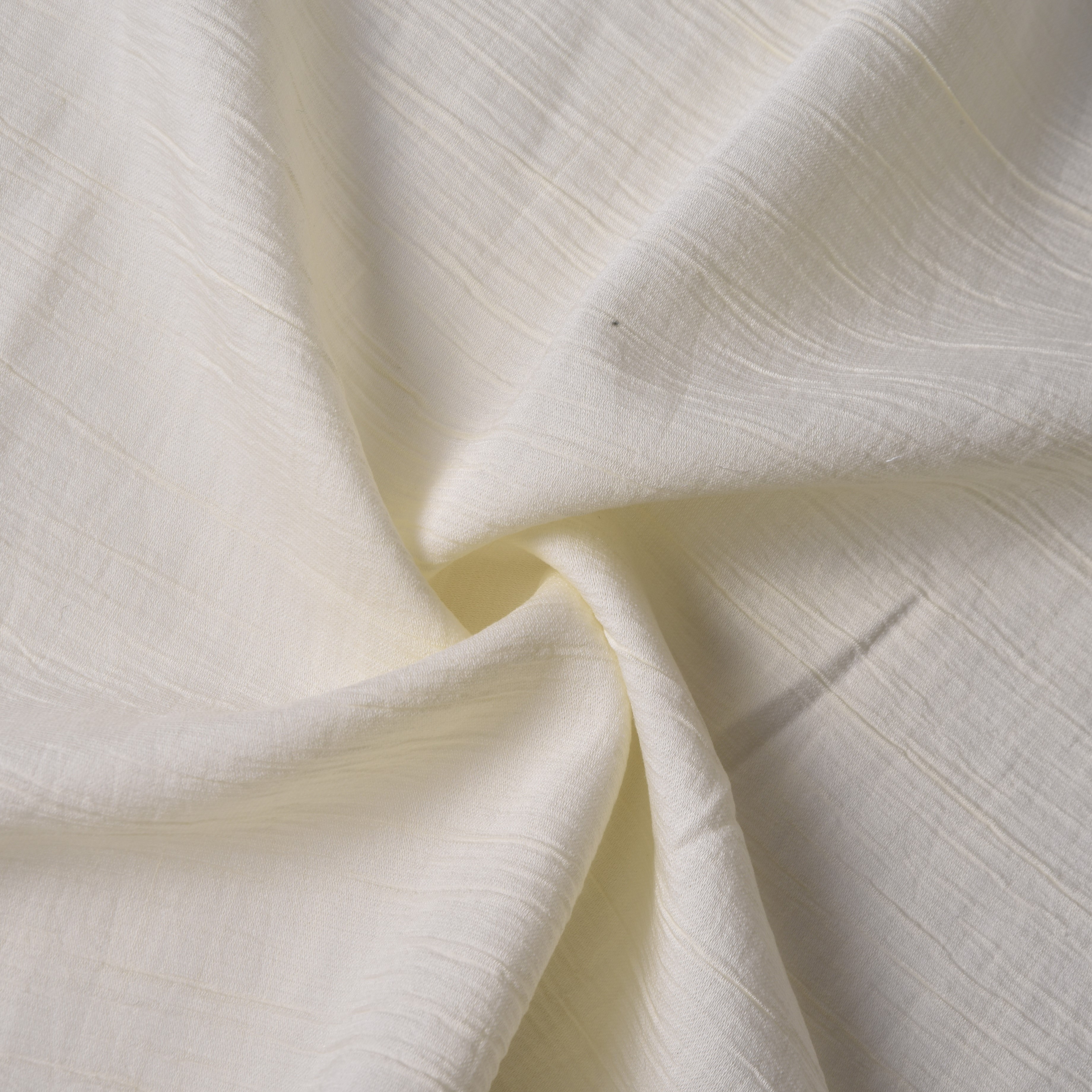 Premium Soft Handfeel Rayon Nylon Polyester Vertical Crinkle Woven Fabric 115GSM Elegant Textile for Casual Wear