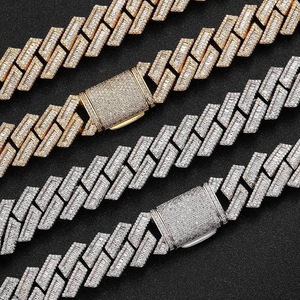 GEMLOVE 18K Gold Large Necklace with Blingbling Diamond Cuban Chain Geometric Luxury for Men/Women Hip-Hop Party Wear - Product Image 3