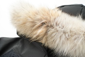 Parka da <span class=keywords><strong>Uomo</strong></span> per Tutte le Stagioni con <span class=keywords><strong>Cappuccio</strong></span> Rifinito in <span class=keywords><strong>Pelliccia</strong></span> di Alce Staccabile e Chiusura a Zip con Tirazip a Nocche - Piumino Resistente a Vento, Acqua e Freddo - Product Image 2