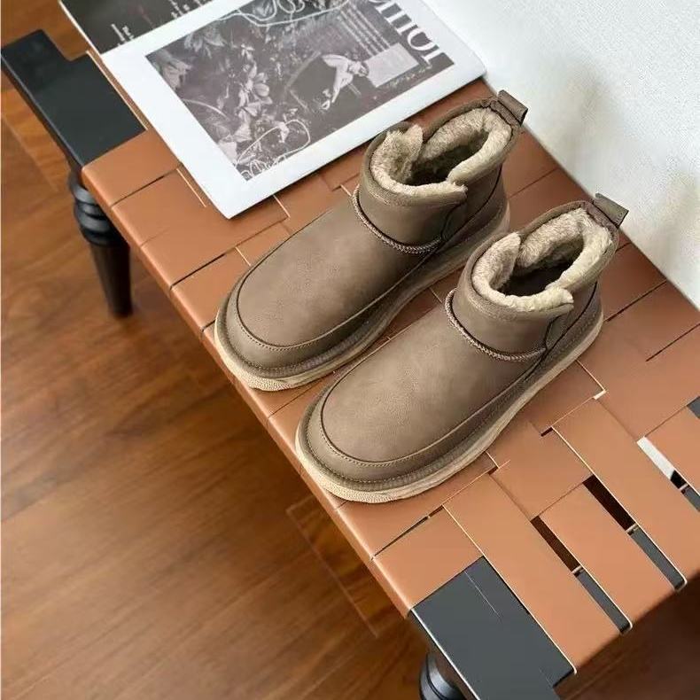 สีน้ำตาลเข้ม