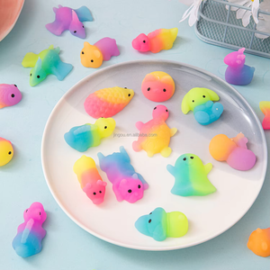 Juguete Antiestrés Creativo de TPR con Forma de Mini Mochi de Dos Tonos, Bola Fundida, para Aliviar el Estrés, Cápsula de Ventilación, para Niños de 5 a 7 Años, Venta al por Mayor - Product Image 3