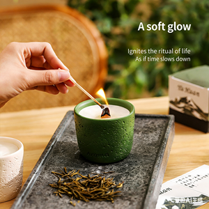 Bougie parfumée Tundra Islandaise en cire de soja écologique avec mèche en bois, artisanale de luxe, décoration d'intérieur, coffret cadeau longue durée - Product Image 4