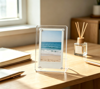 Cadre photo magnétique double face réutilisable en acrylique imprimé UV, personnalisable OEM/ODM, support de bureau mini en gros pour photos, maison, cadeau