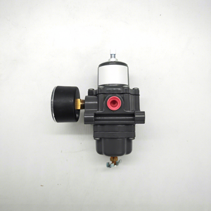 ตัวปรับแรงดันกรองฟิชเชอร์ 67CFR-235 พร้อมระบบระบายแรงดันภายในและ 0-30PSI สำหรับการจ่ายเครื่องมือวัดแรงดันต่ำ - Product Image 3
