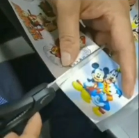 A4 UV dengan pernis UV printer DTF dengan perangkat lunak gratis untuk mencetak botol USB bola kartu pena casing ponsel a4 uv printer flatbed
