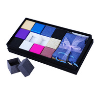 Boîte cadeau personnalisée pour bijoux de mariage pour la Saint-Valentin avec nœud papillon pour collier, boucles d'oreilles, emballage en carton rigide carré