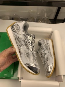 Calzado Deportivo Unisex de Moda, Zapatos para Caminar con Suela Gruesa de Malla y Goma, Calzado de Diseño - Product Image 1