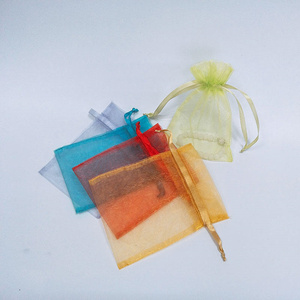 Sacchetti Portaconfetti Personalizzati in <span class=keywords><strong>Organza</strong></span> Rosa con Piume e Coulisse Eleganti Materiali da Imballaggio alla Moda in <span class=keywords><strong>Organza</strong></span> - Product Image 6