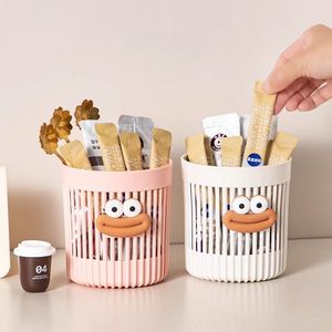 Lindo Portalápices de Dibujos Animados, Redondo, de Plástico, Blanco y Rosa, con Diseño de Boca Grande, para Almacenamiento en el Escritorio - Product Image 1