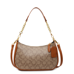 Borsa da Donna Modello 2025 con Motivo Geometrico e Borchie, Resistente, Portatile, con Cerniera, Grande Capacità, in Materiale PU Design di Marchi di Lusso. - Product Image 3