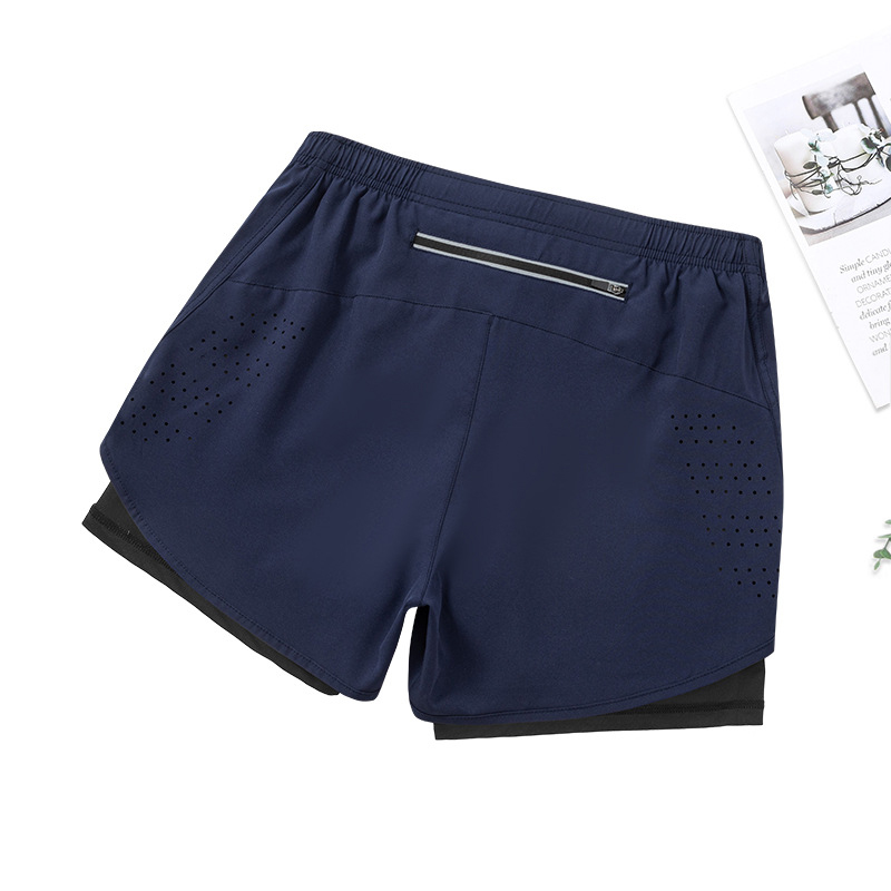 ชาย สีกรมท่า