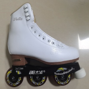 <span class=keywords><strong>Patins</strong></span> <span class=keywords><strong>à</strong></span> <span class=keywords><strong>roulettes</strong></span> professionnels en ligne avec frein avant, 3 roues, utilisés par les athlètes - Product Image 3