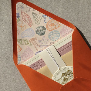 Forro de Sobres para Tarjetas de Regalo de Lujo Personalizadas, Impresión Offset con Estampado en Caliente para Invitaciones de Boda, Cartón Kraft con Logotipo Personalizado - Product Image 1