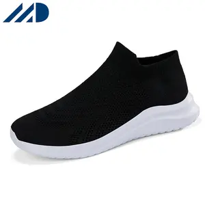 Sıcak satış ürünleri 2024 tasarımcı Fly-knit yürüyüş tarzı ayakkabı erkekler için özel koşu spor ayakkabılar Sneaker erkekler