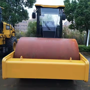 <span class=keywords><strong>Rodillo</strong></span> <span class=keywords><strong>de</strong></span> carretera <span class=keywords><strong>de</strong></span> 20 toneladas <span class=keywords><strong>de</strong></span> servicio pesado 520F para <span class=keywords><strong>alquiler</strong></span> o venta, perfecto para cimentación <span class=keywords><strong>de</strong></span> carreteras y compactación <span class=keywords><strong>de</strong></span> asfalto - Product Image 3