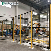 Clôture de sécurité modulaire en acier à faible teneur en carbone avec poteaux en acier renforcé pour postes de travail robotisés et protection des machines industrielles