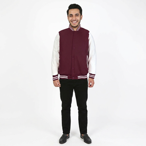 Vestes universitaires pour hommes en gros à vendre - Vêtements de sport de style rétro classique avec doublure matelassée, parfaites pour les étudiants universitaires - Product Image 1