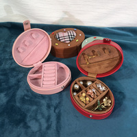 Vente en gros de jolies boîtes à bijoux de voyage, étui portable en cuir PU pour organiser les bijoux, mini boîte à bijoux de voyage