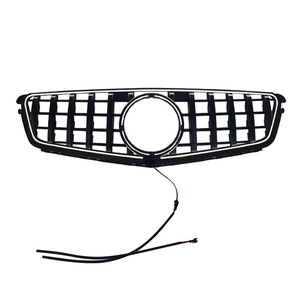 กระจังหน้า Mercedes-Benz C-Class W204 LED ปี 2009-2014 แบบมีไฟ  อะไหล่เปลี่ยน  วัสดุ ABS - Product Image 4