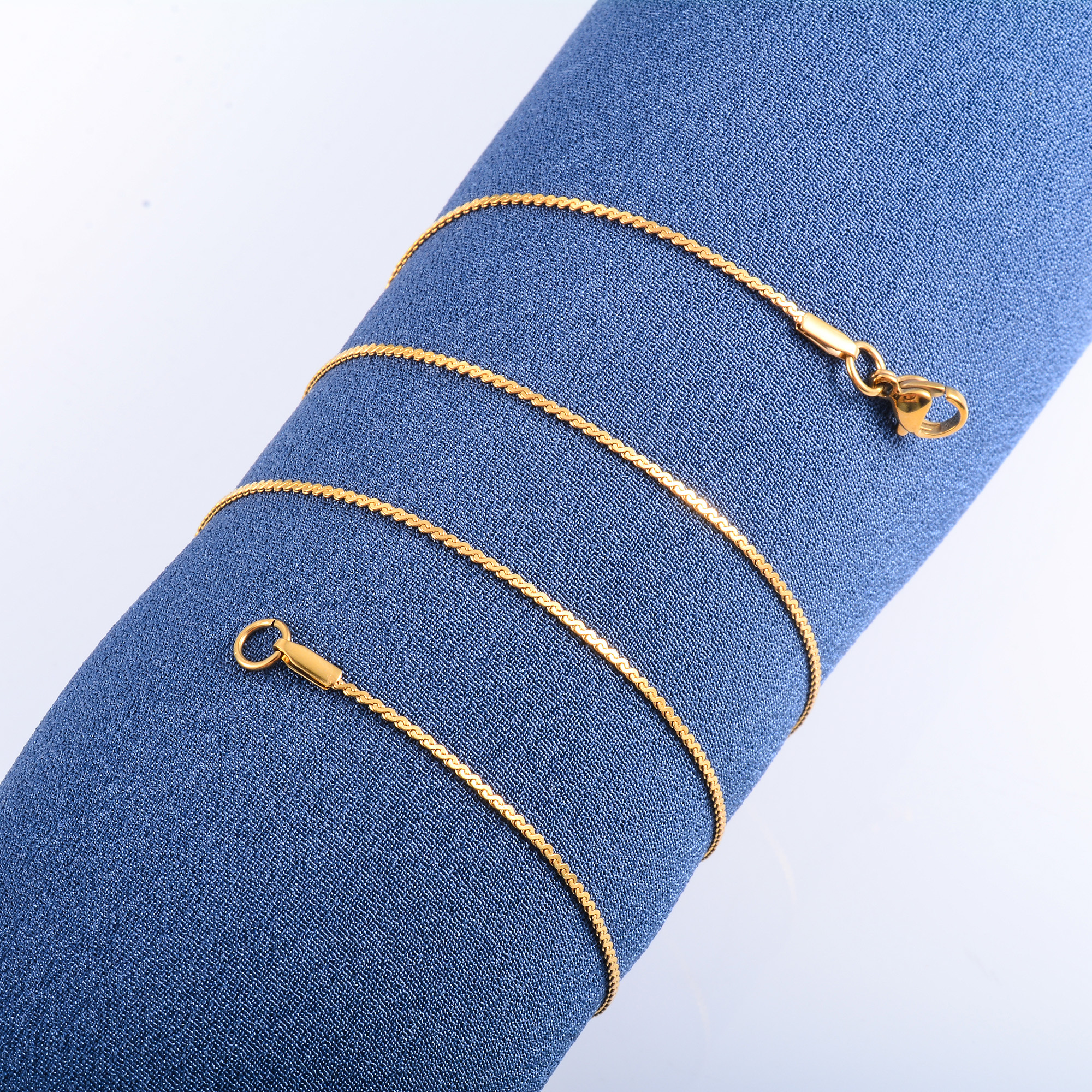 1.1mm Wide Gold