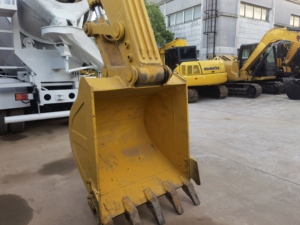 Pc220-8 Komatsu d'occasion d'origine japonaise de bonne qualité pelleteuse 22 tonnes Komatsu 220 excavatrices Komatsu d'occasion à forte puissance à vendre - Product Image 6