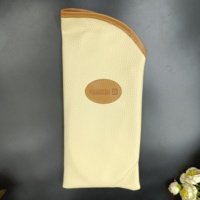 Chaussons d'hôtel jetables personnalisés avec logo, en cuir PU, antidérapants, à semelle épaisse et douce, chaussons de luxe pour les clients des spas et des hôtels
