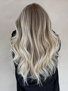 Nouvelles Tendances Perruques Lace Front 13X4 13X6 Couleur Balayage Platine Mèches Piano 100% Cheveux Européens Perruque en Dentelle pour Femmes Blanches - Product Image 2