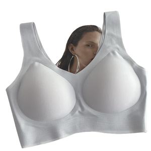 Soutien-gorge de sport une pièce à bonnet fixe, large bandoulière, poitrine lisse, bas du dos, sans armatures - Product Image 6