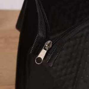 Sacs isothermes personnalisés à bas prix, écologiques, jetables, non tissés, pour plats à emporter, avec poignée souple et isolation en feuille d'aluminium - Product Image 1