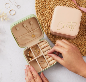 Hot Sale Customized Logo Luxury High Quality PU Leather <b>White</b> Zipper Closure Modern Design Necklace Jewelry <b>Box</b> Ring Earring - Product Image 3