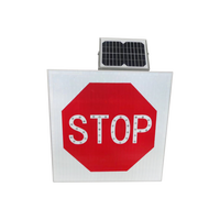 Panneau de signalisation routière solaire 12V DC en aluminium, panneau Stop pour la sécurité routière, utilisable comme panneau de signalisation directionnel de forme carrée, panneaux de signalisation solaires