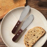 Couteau à fromage manuel portable personnalisé en acier inoxydable 430 avec manche en bois, grattoir à beurre, couteau à beurre dentelé, couteau à confiture