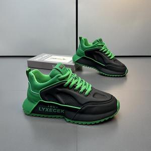 Baskets polyvalentes noires M599 pour hommes – Chaussures de course tendance au design unique et cool, idéales pour les étudiants - Product Image 4