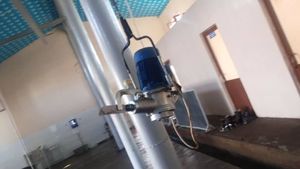 Machine à scier motorisée <span class=keywords><strong>pour</strong></span> abattoir et transformation de la viande avec pompe et roulement <span class=keywords><strong>pour</strong></span> une haute productivité dans la découpe de la poitrine de bétail - Product Image 4