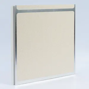 Comercio al por mayor de China Panel de <span class=keywords><strong>revestimiento</strong></span> de <span class=keywords><strong>PVC</strong></span> <span class=keywords><strong>Revestimiento</strong></span> de <span class=keywords><strong>techo</strong></span> de enclavamiento ignífugo en forma de tira para techos perforados de apartamentos - Product Image 1