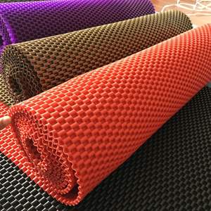 Rouleau de tapis de voiture en Pvc avec un bon support - Product Image 3