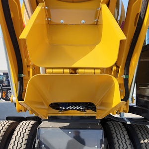 Camión Mezclador de Concreto Portátil Amarillo de 2.6m³ con Sistema Hidráulico para Uso en Construcción - Product Image 3